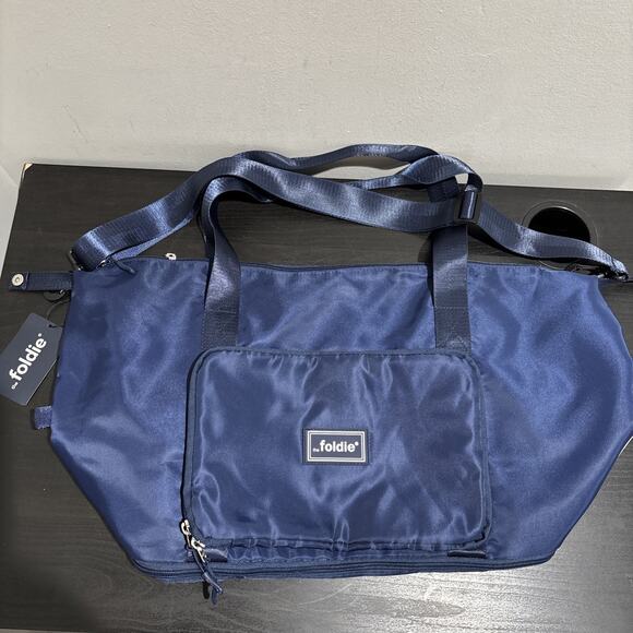 NEW WITH TAGS The Foldie Multipurpose Travel Bag - Navy Blue Lightweight Compact - Picture 3 of 12